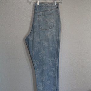 Universal Thread Boyfriend Jeans 18R NWT